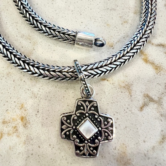 19-1/2" STERLING WOVEN ROPE NECKLACE WITH REMOVABLE TWO SIDED PENDANT - Picture 2 of 16